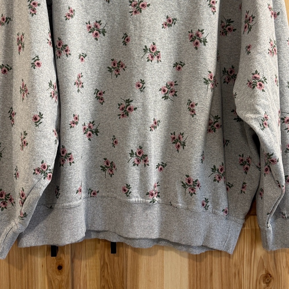 Urban Rebel Cozy Heather Gray Notched V-Neck Sweatshirt Pink Floral Print Sz L - Picture 3 of 9